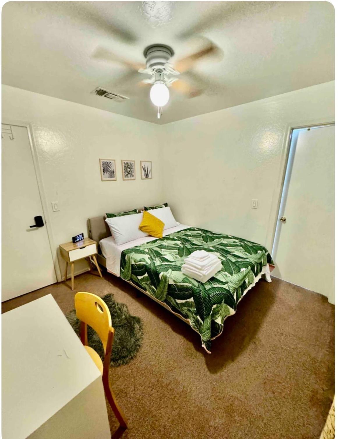 Cozy Private Room With Shared Bathroom Inside A House Phoenix Esterno foto